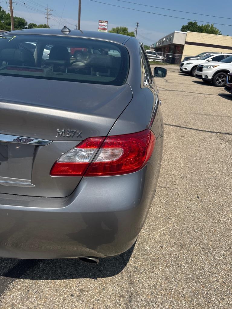Infiniti M 37x 2012