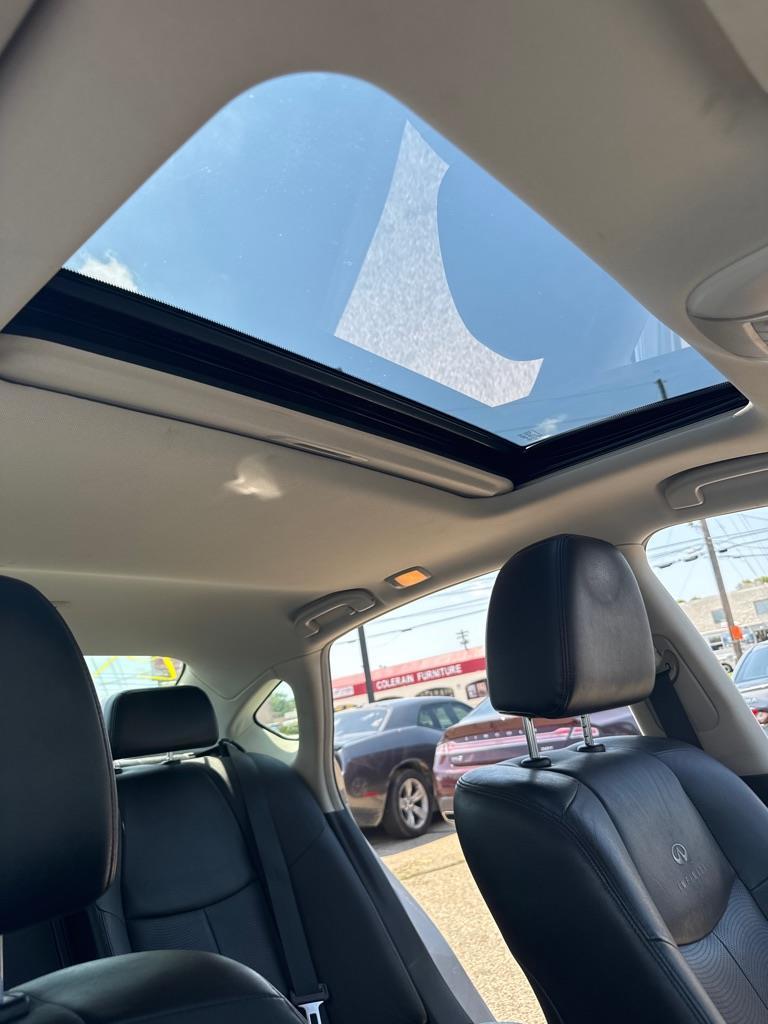 Infiniti M 37x 2012