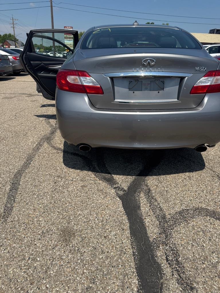 Infiniti M 37x 2012