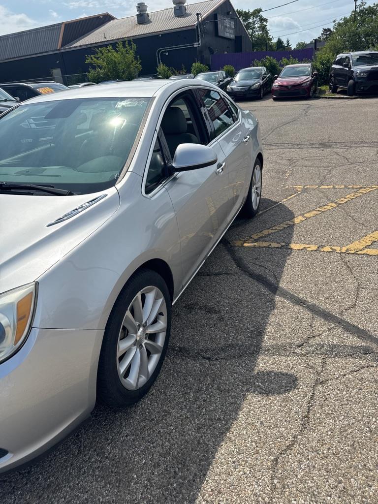 Buick Verano Base 2014