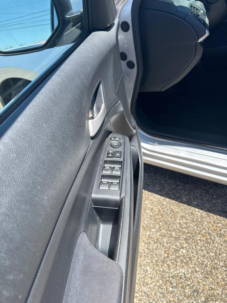 Honda Accord LX-P Sedan AT 2012