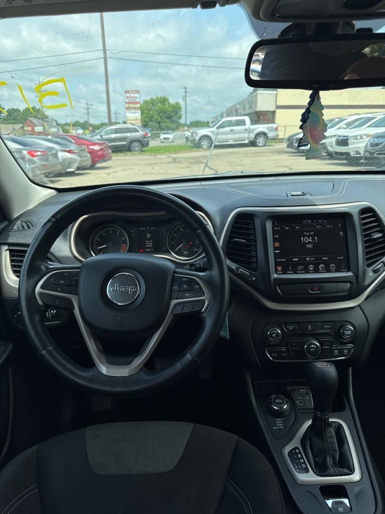 Jeep Cherokee Latitude 4WD 2014