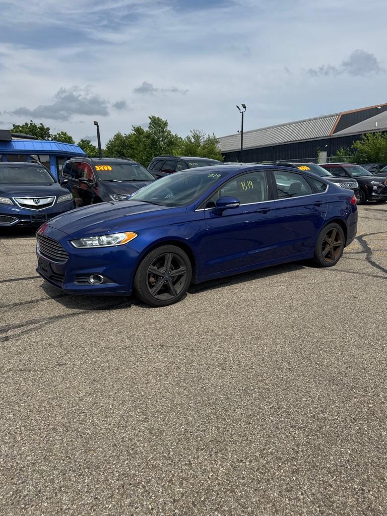 Ford Fusion SE 2016