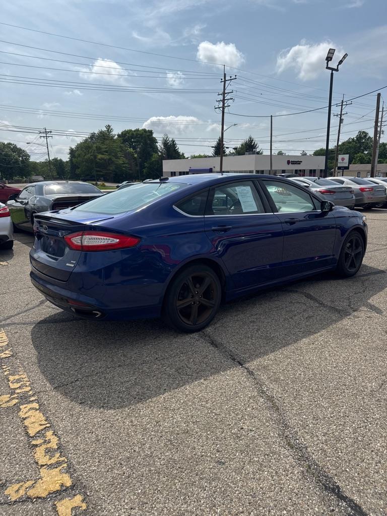 Ford Fusion SE 2016