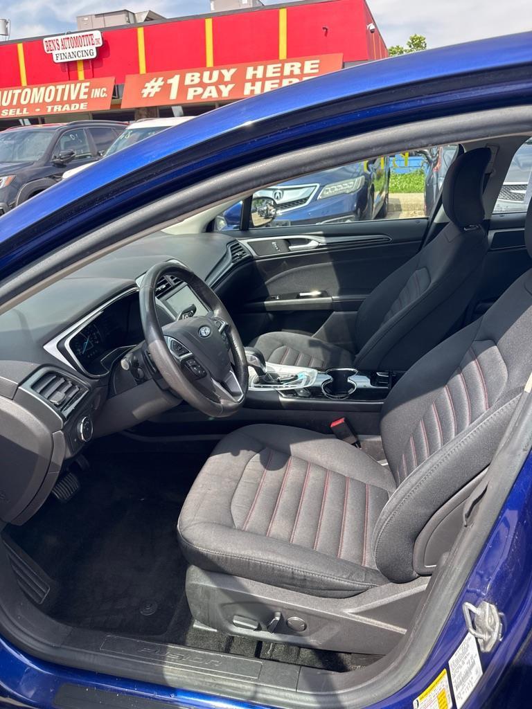 Ford Fusion SE 2016