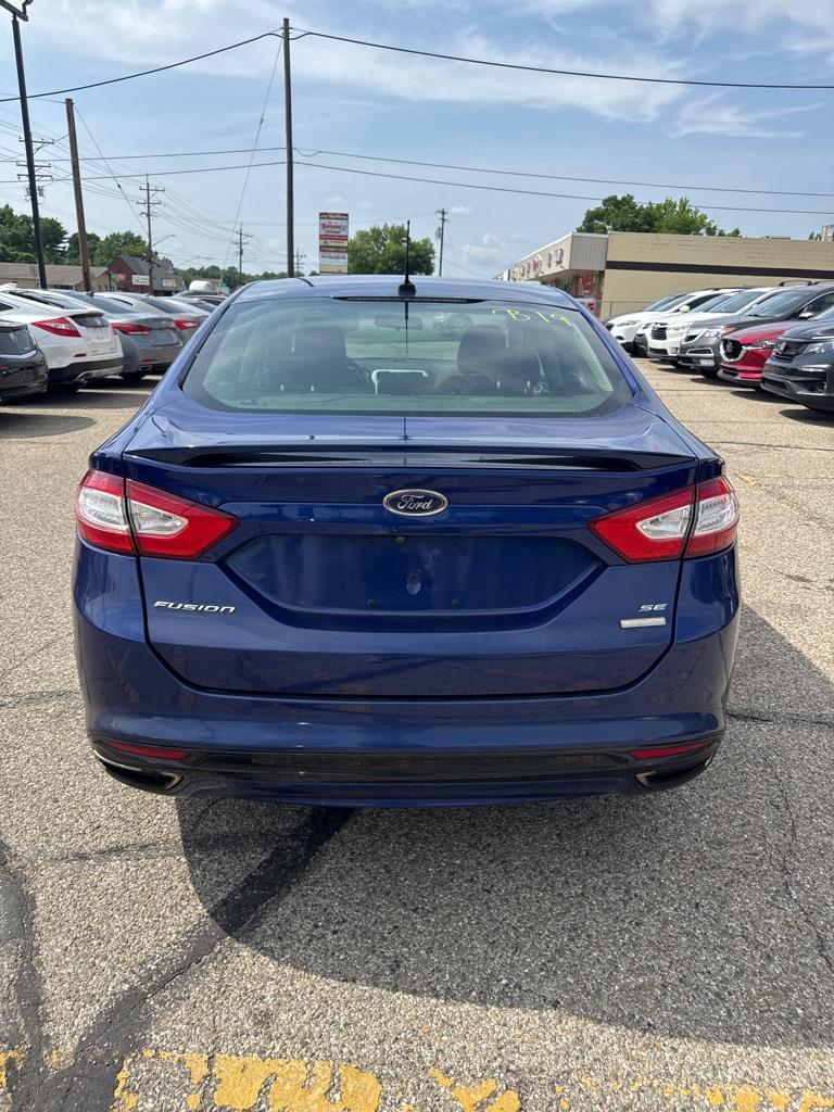 Ford Fusion SE 2016