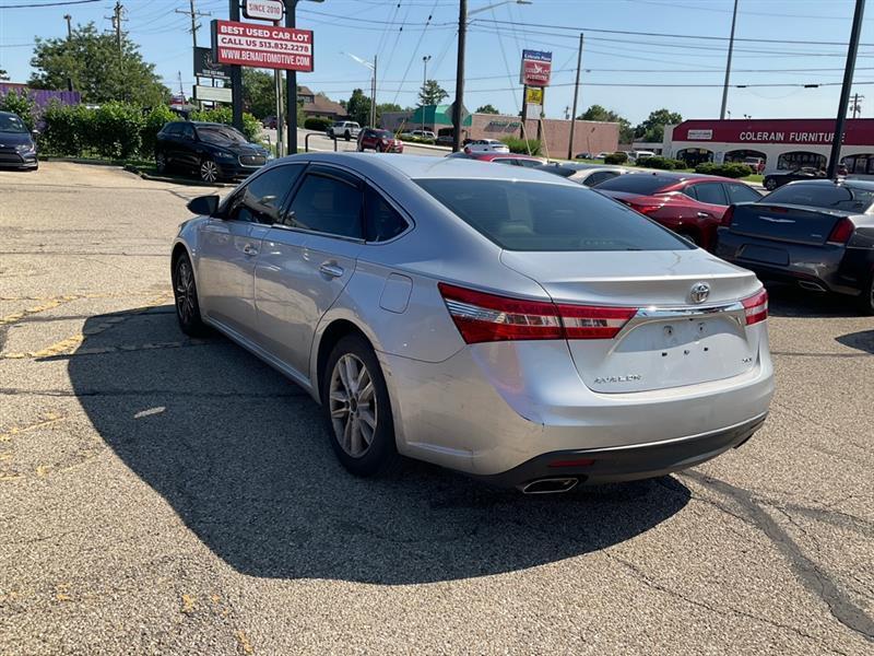Toyota Avalon XLE 2013