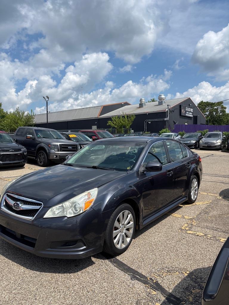 Subaru Legacy 2.5i Limited 2011