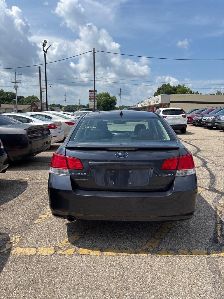 Subaru Legacy 2.5i Limited 2011