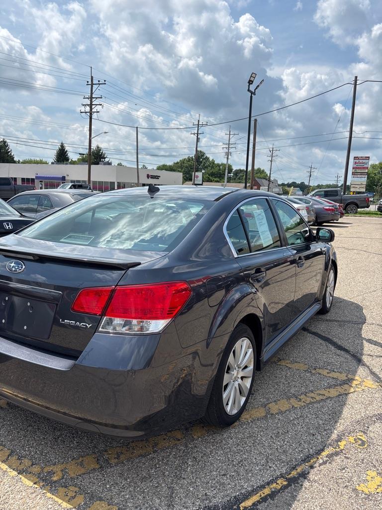 Subaru Legacy 2.5i Limited 2011