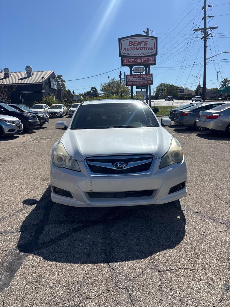 Subaru Legacy 2.5i Limited 2011