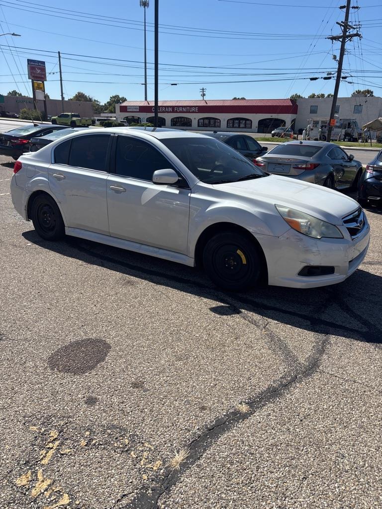 Subaru Legacy 2.5i Limited 2011