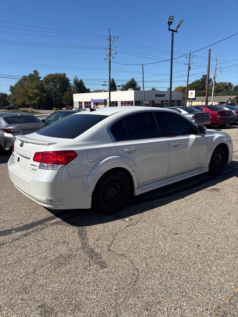 Subaru Legacy 2.5i Limited 2011