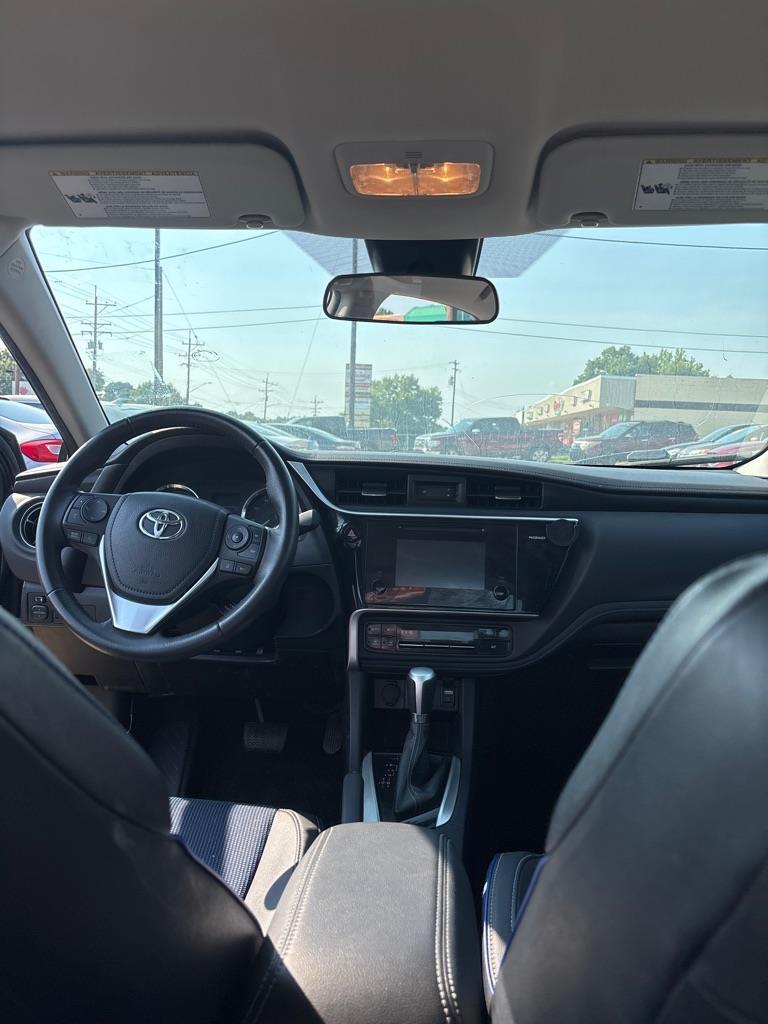 Toyota Corolla L CVT 2017