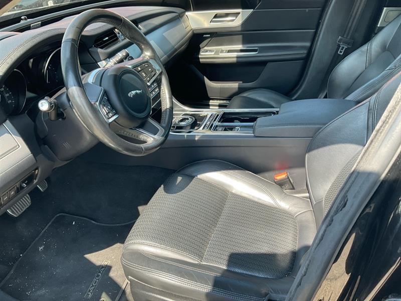 Jaguar XF-Series 25t Prestige AWD 2020