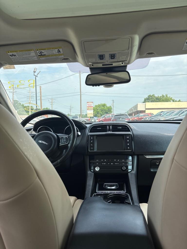 Jaguar F-Pace 35t Premium 2017
