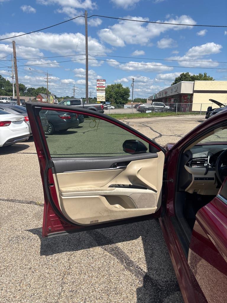 Toyota Camry L 2019