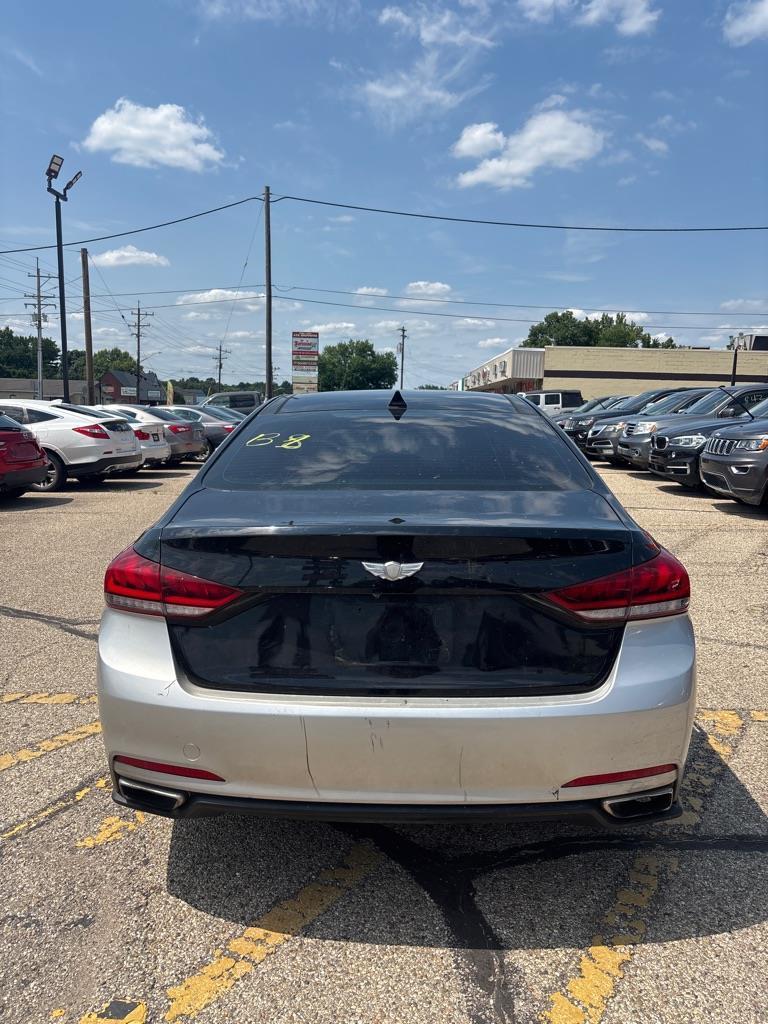 Hyundai Genesis 3.8L 2015