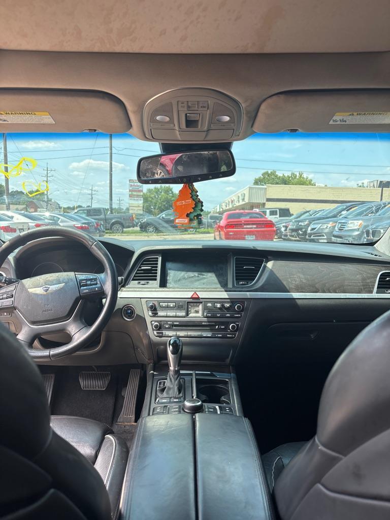 Hyundai Genesis 3.8L 2015