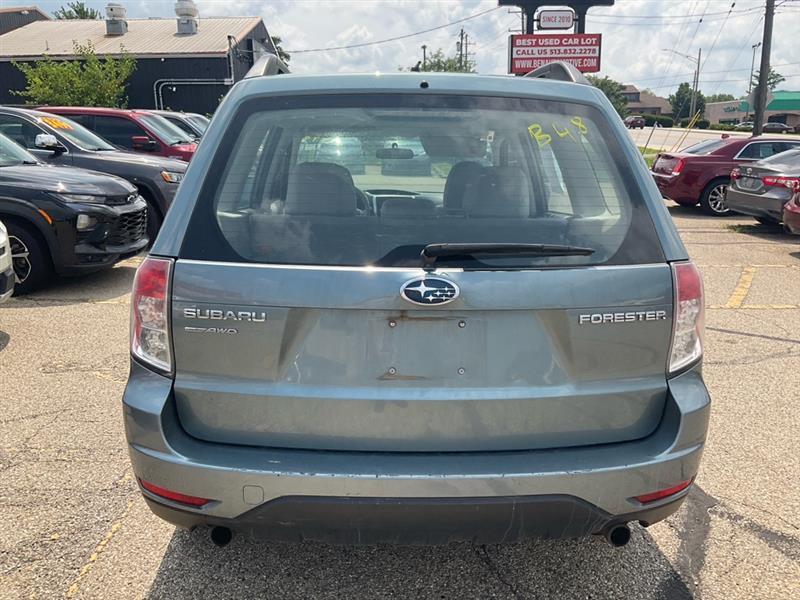 Subaru Forester 2.5X Touring 2011