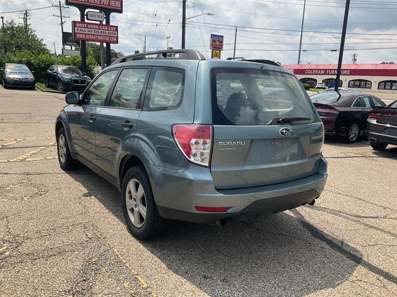 Subaru Forester 2.5X Touring 2011