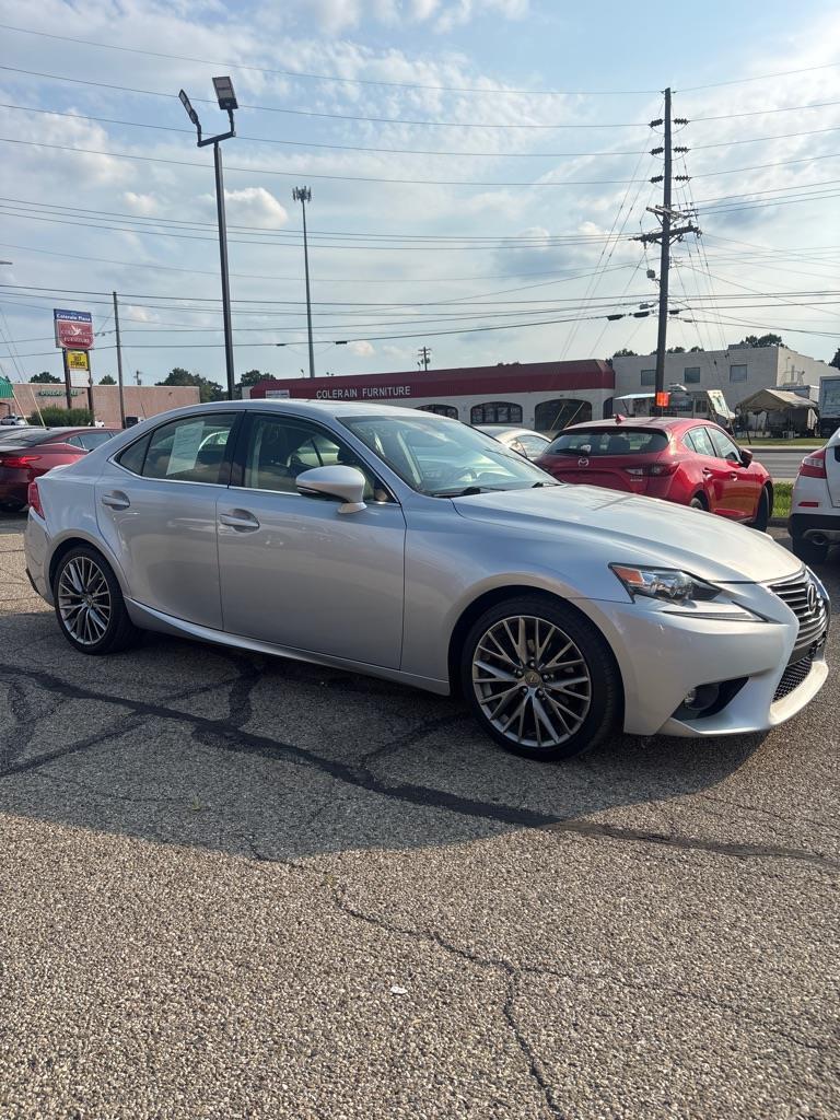 Lexus IS 250 AWD 2015