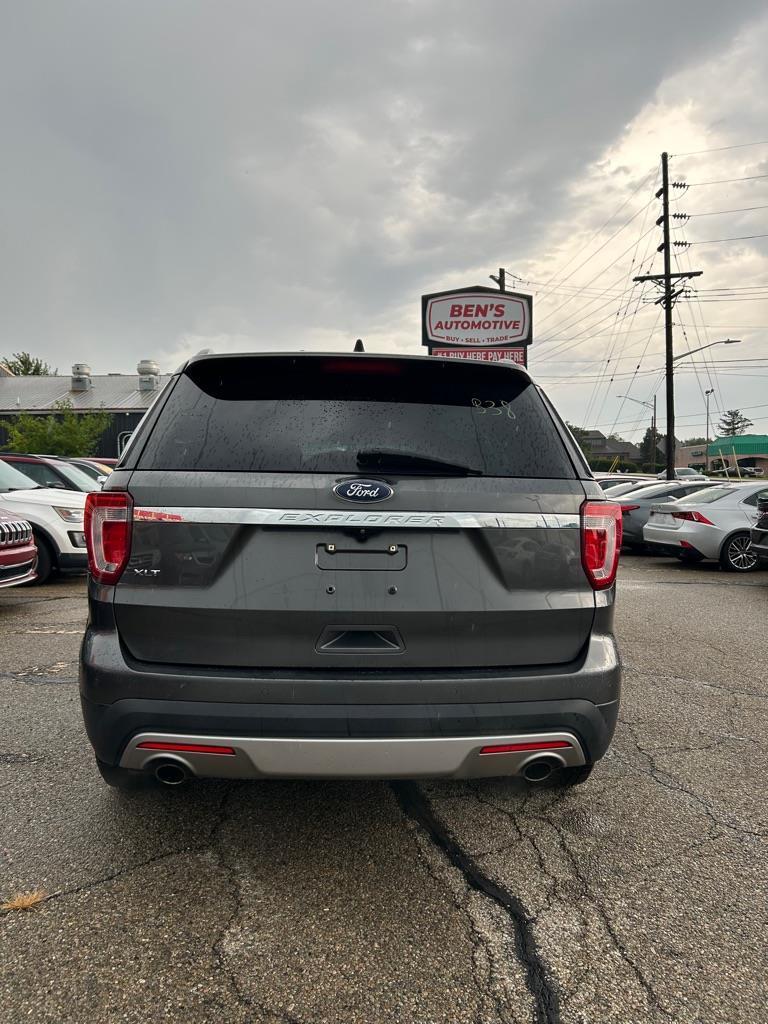 Ford Explorer XLT FWD 2016