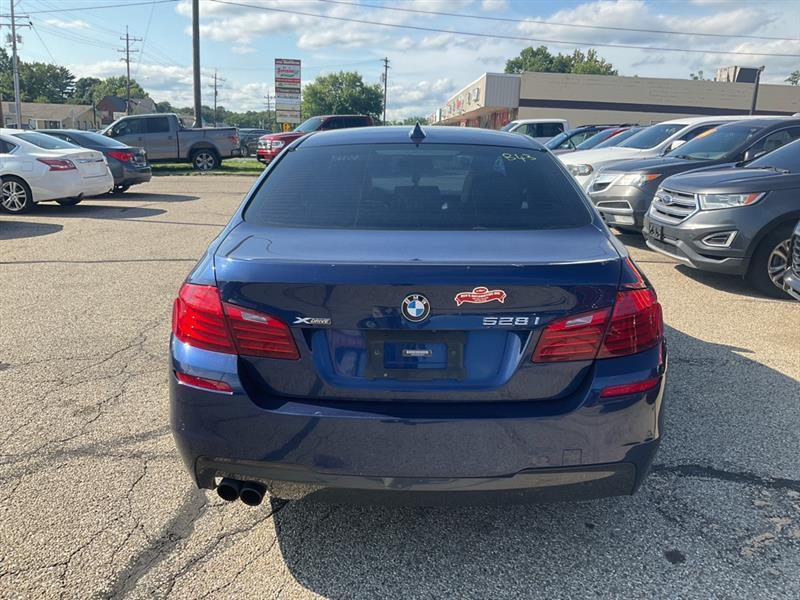 BMW 5-Series 528i xDrive 2016