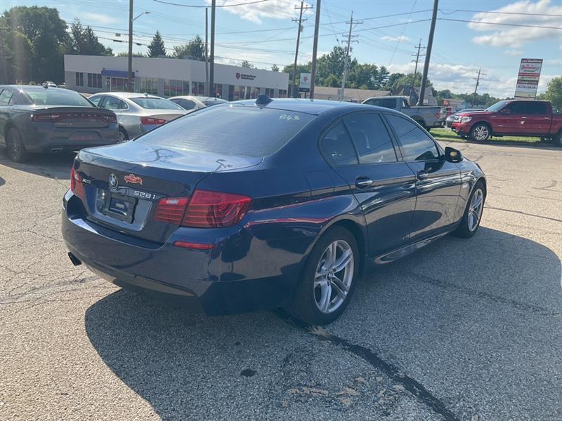 BMW 5-Series 528i xDrive 2016