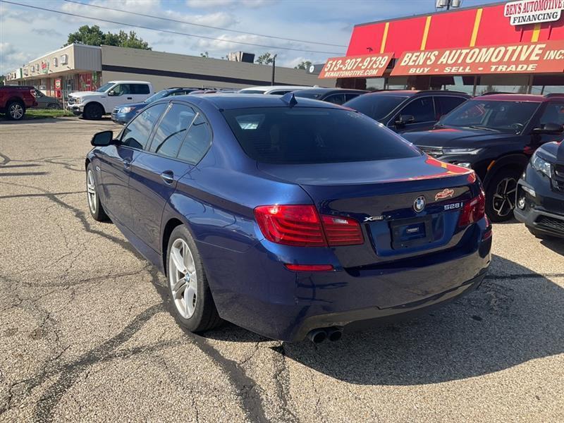 BMW 5-Series 528i xDrive 2016