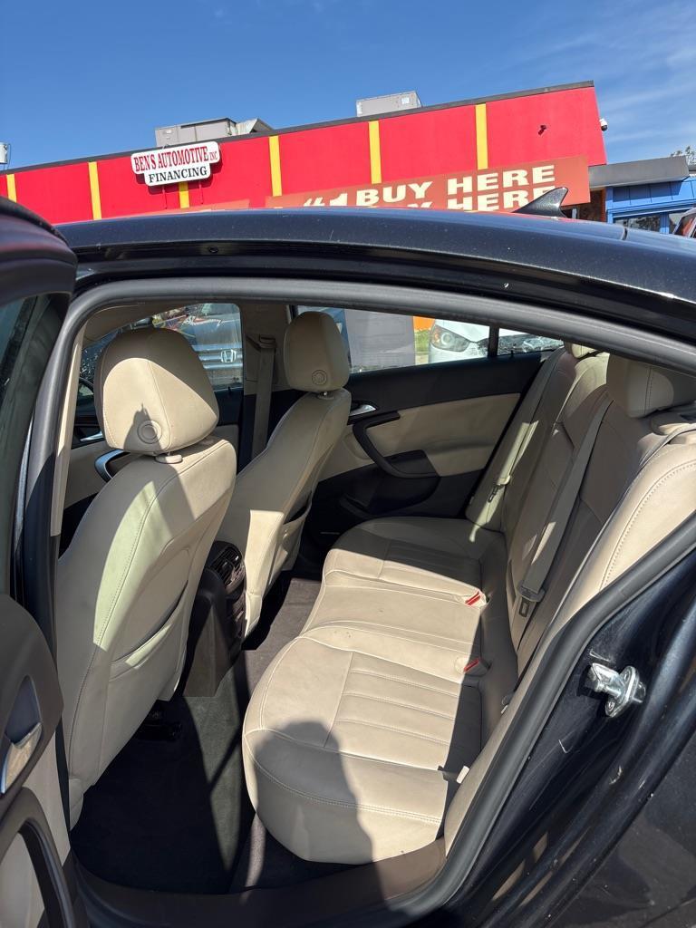 Buick Regal CXL Turbo - 4XT 2011