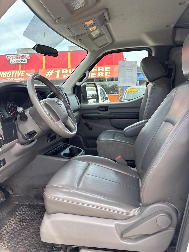 Nissan NV Cargo 3500 HD S High Roof 2012