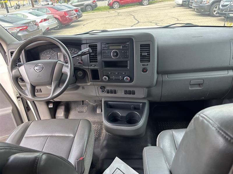 Nissan NV Cargo 3500 HD S High Roof 2012