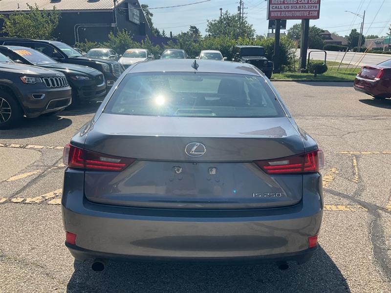 Lexus IS 250 RWD 2015