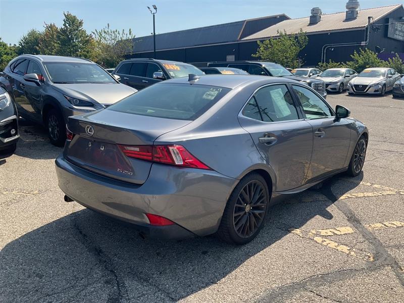 Lexus IS 250 RWD 2015