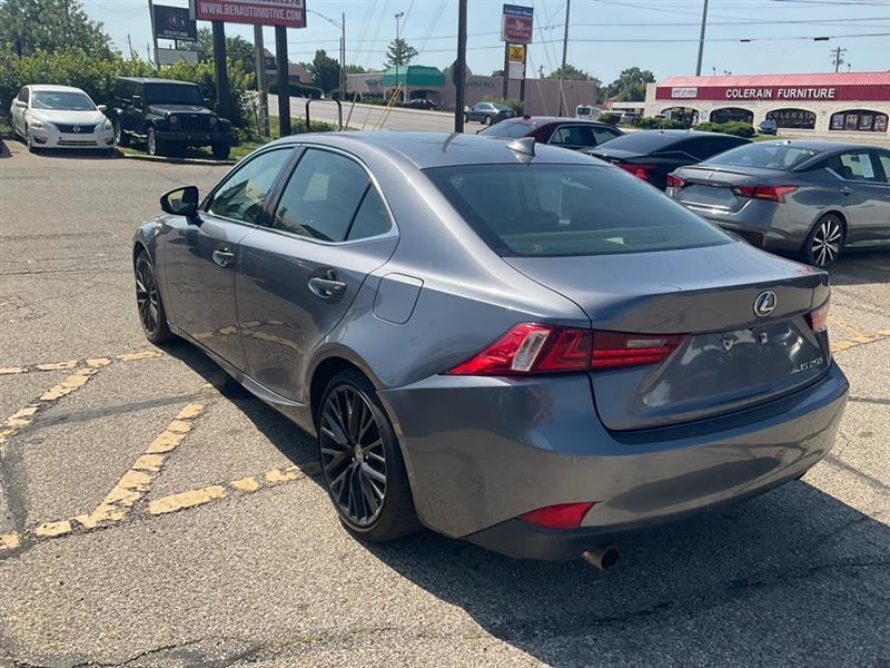 Lexus IS 250 RWD 2015