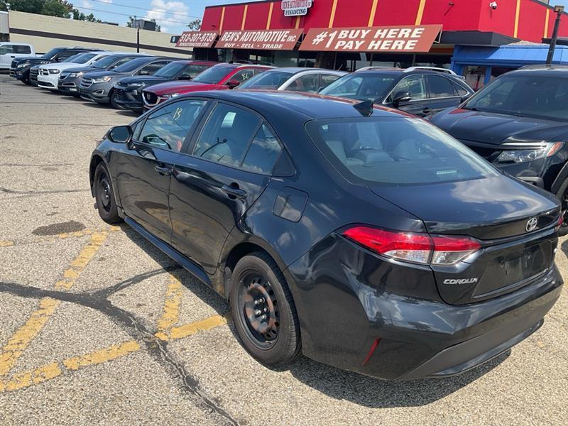 Toyota Corolla LE 2021