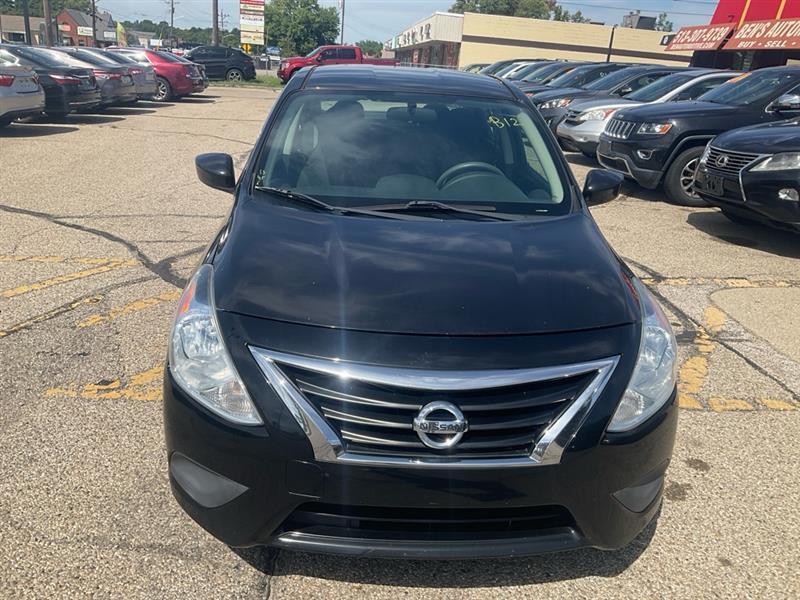 Nissan Versa 1.6 S 5M 2016