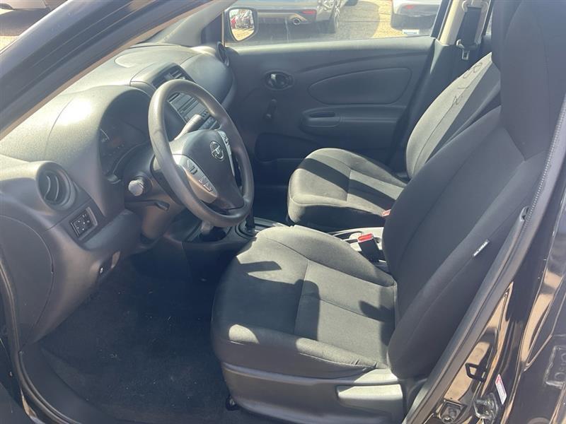 Nissan Versa 1.6 S 5M 2016
