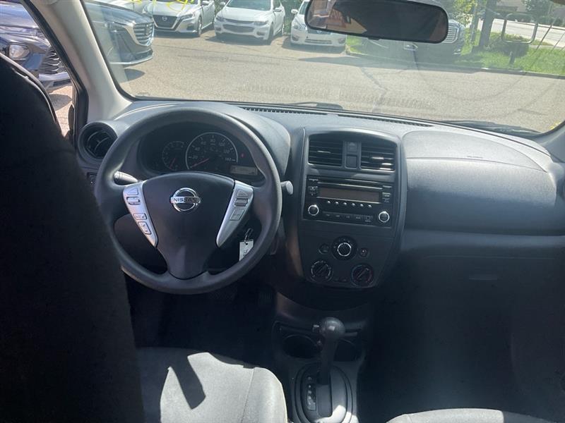 Nissan Versa 1.6 S 5M 2016