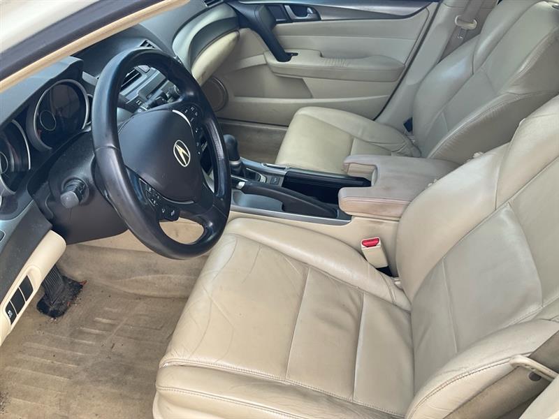 Acura TL 5-Speed AT 2010