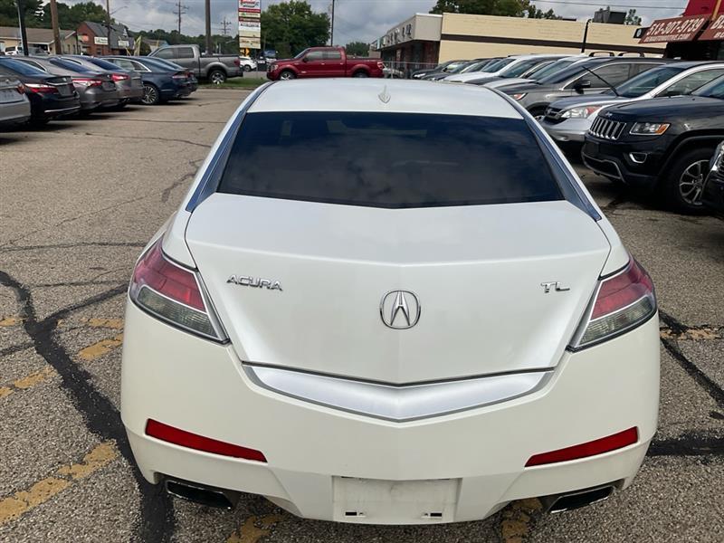Acura TL 5-Speed AT 2010