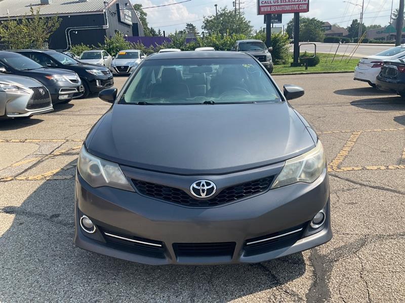 Toyota Camry SE 2012