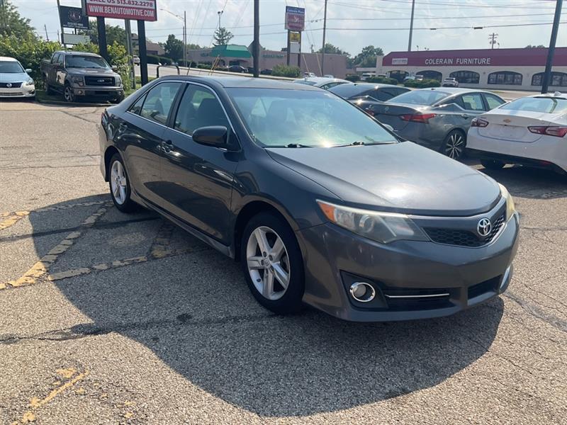 Toyota Camry SE 2012
