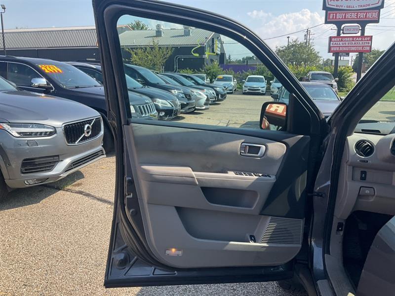 Honda Pilot LX 4WD 5-Spd AT 2015