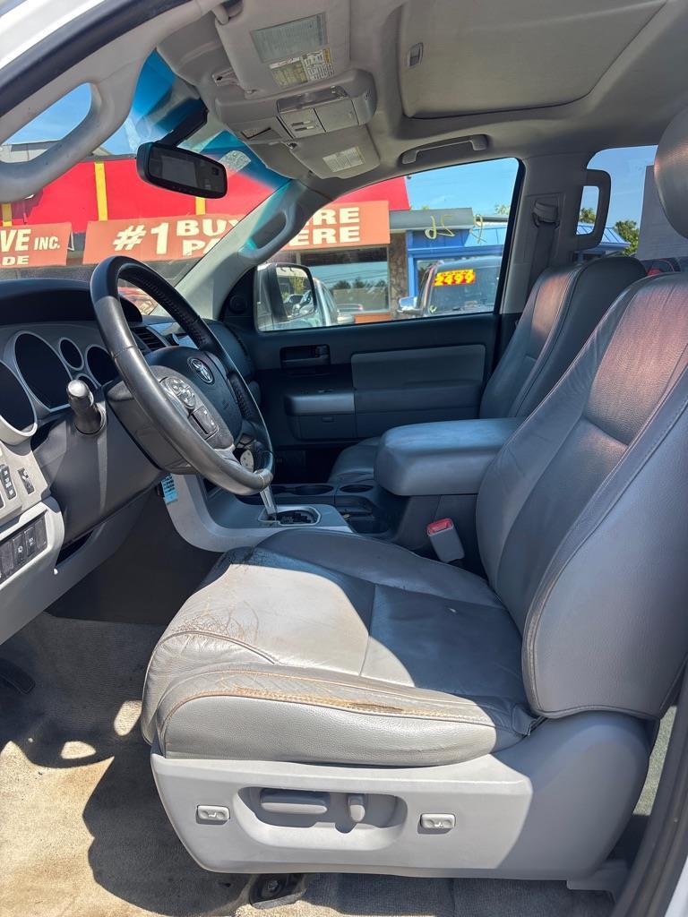 Toyota Sequoia SR5 5.7L 4WD 2008