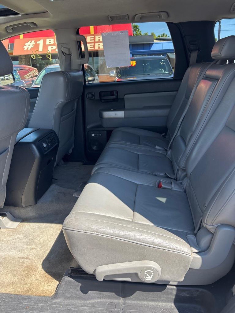 Toyota Sequoia SR5 5.7L 4WD 2008