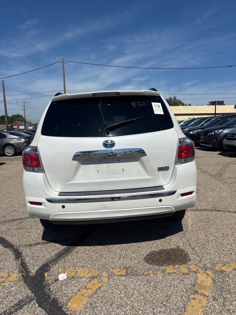 Toyota Highlander Hybrid 4WD 2012