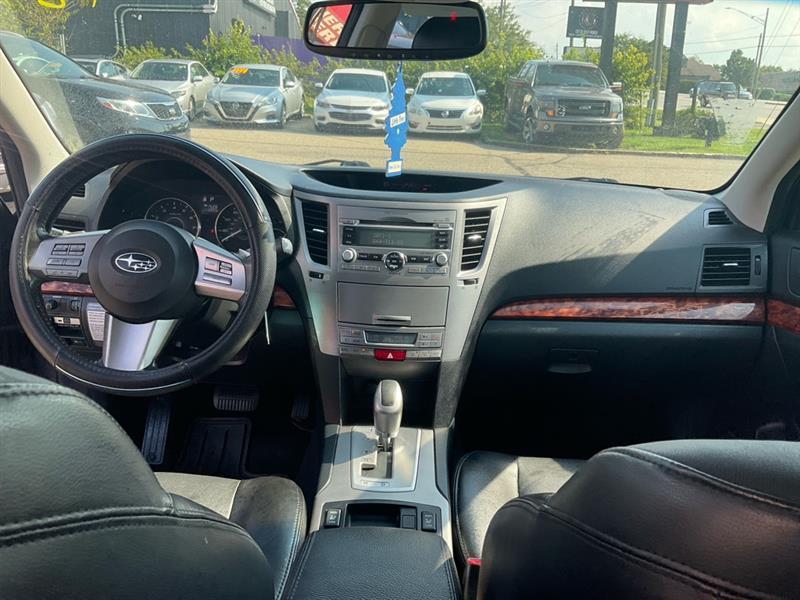 Subaru Legacy 2.5i Limited 2011