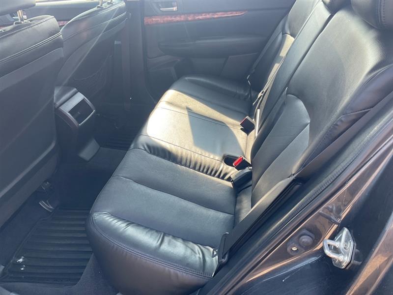 Subaru Legacy 2.5i Limited 2011